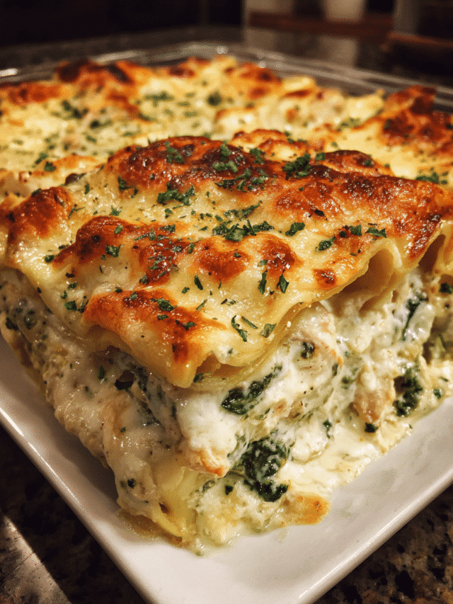 Creamy spinach chicken lasagna slice