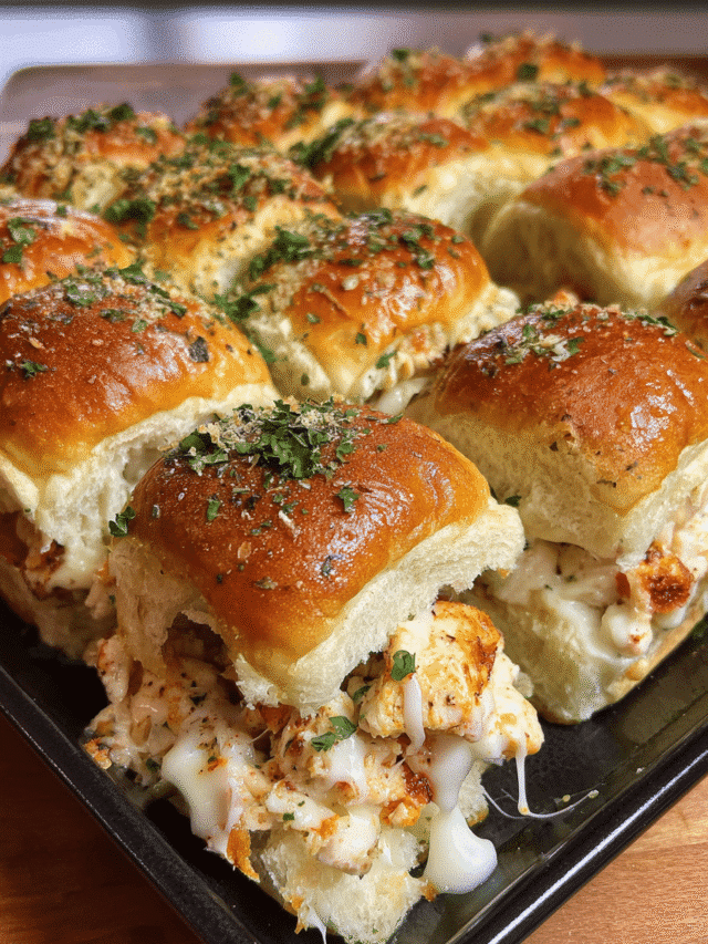 cropped-Cheesy-Chicken-Alfredo-Sliders1.png